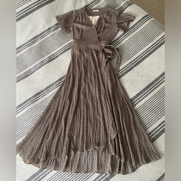 Mod Ref Brown gingham wrap dress size medium - Picture 9 of 16